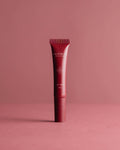DOCTOR MI! PLUMPING LIP TINT innovative Lippenpflege mit einem Hauch von Farbe für eine gestärkte Hautbarriere in roter Tube auf rotem Hintergrund für sofortigen Plumping-Effekt